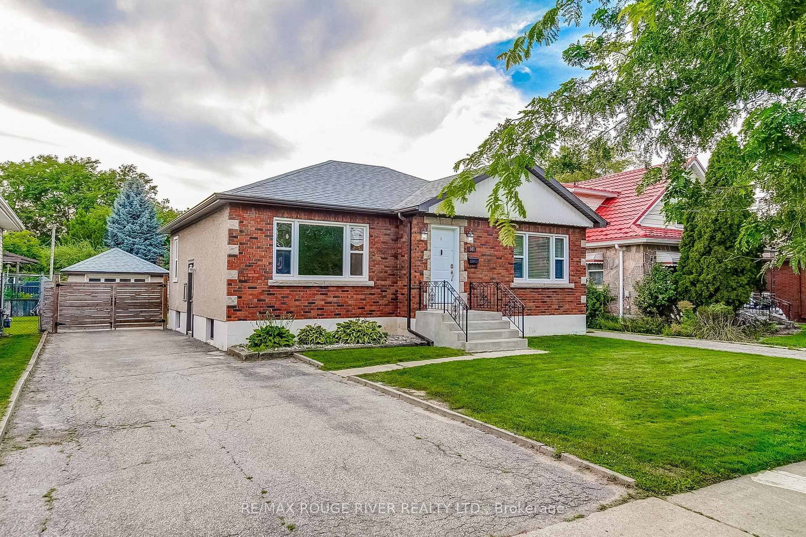 141 Haig Street • St. Catharines, ON photo 1
