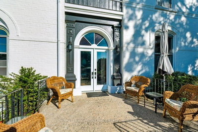 530 Dibble Street W • Prescott, ON photo 4