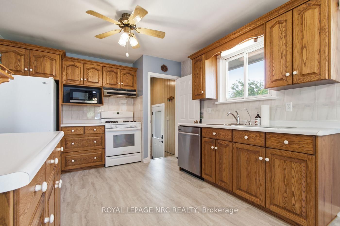 29 Erie Street • Welland, ON photo 10