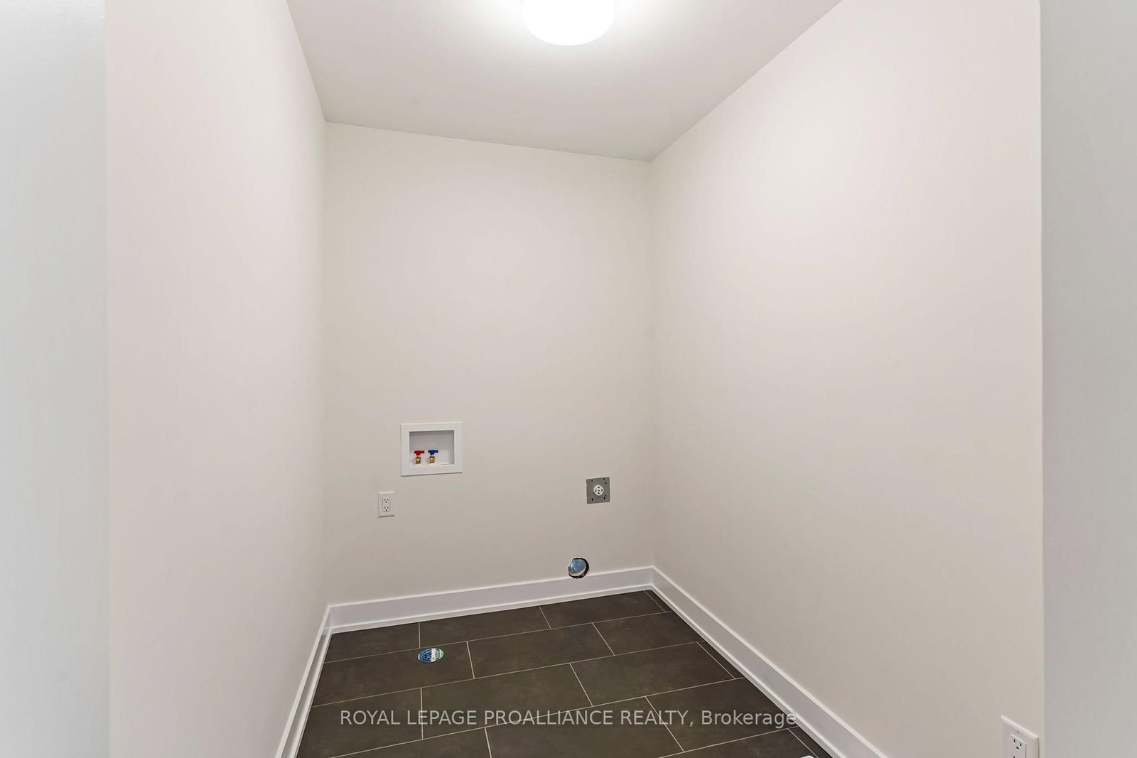 1169 Moore Street • Brockville, ON photo 24