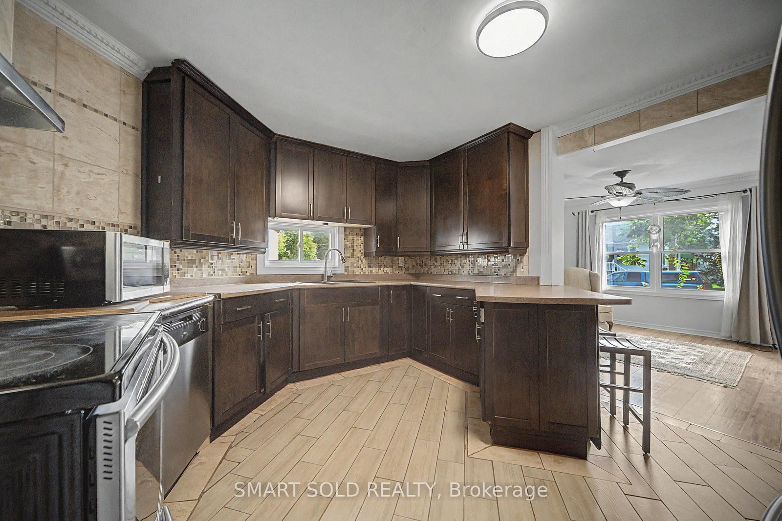 7 Elmwood Avenue • St. Catharines, ON photo 15