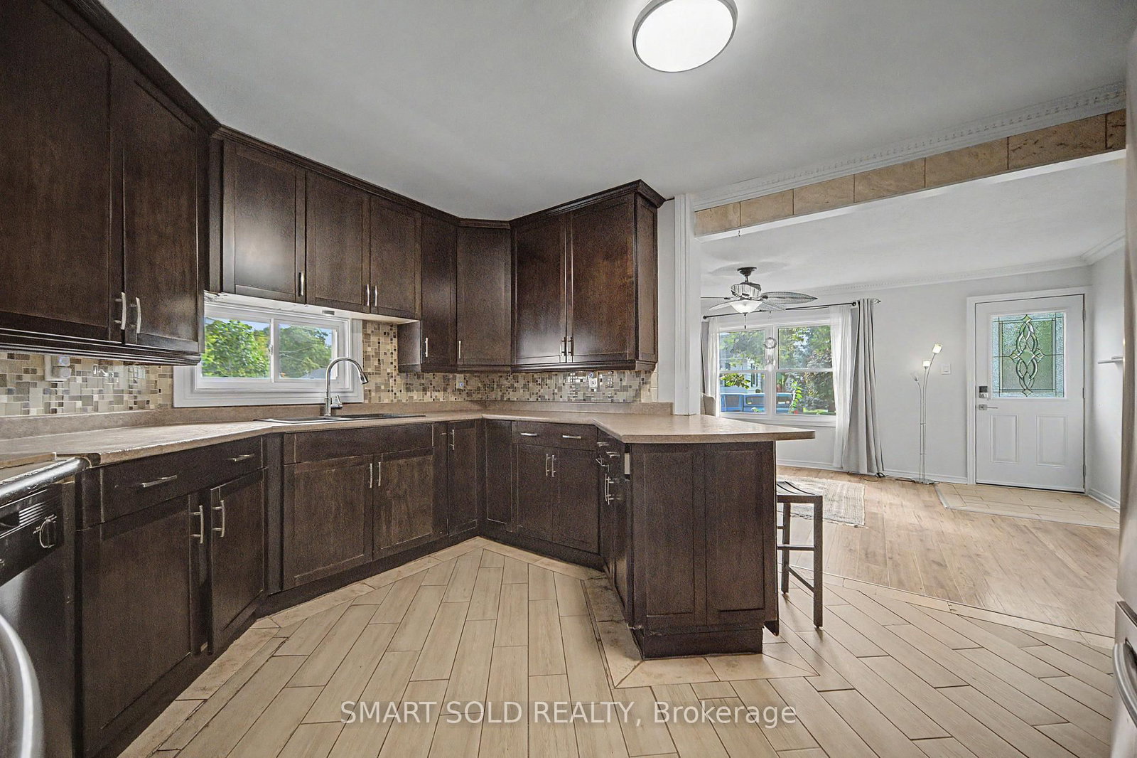 7 Elmwood Avenue • St. Catharines, ON photo 17