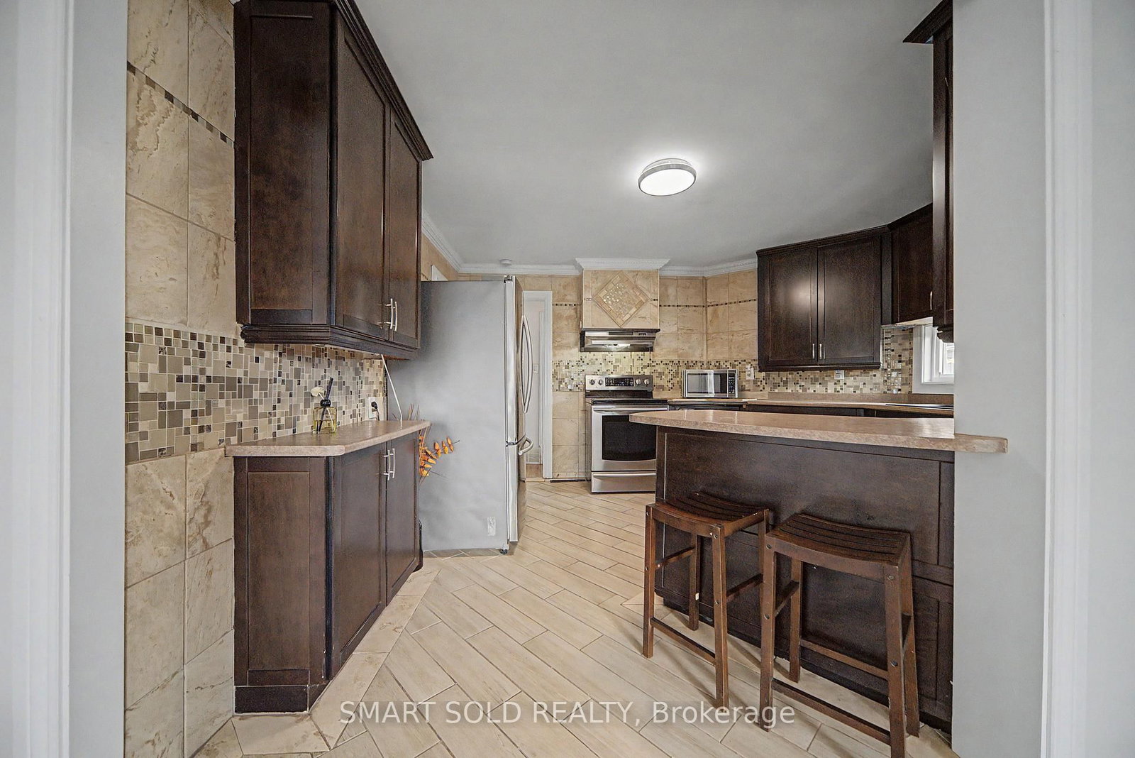 7 Elmwood Avenue • St. Catharines, ON photo 18