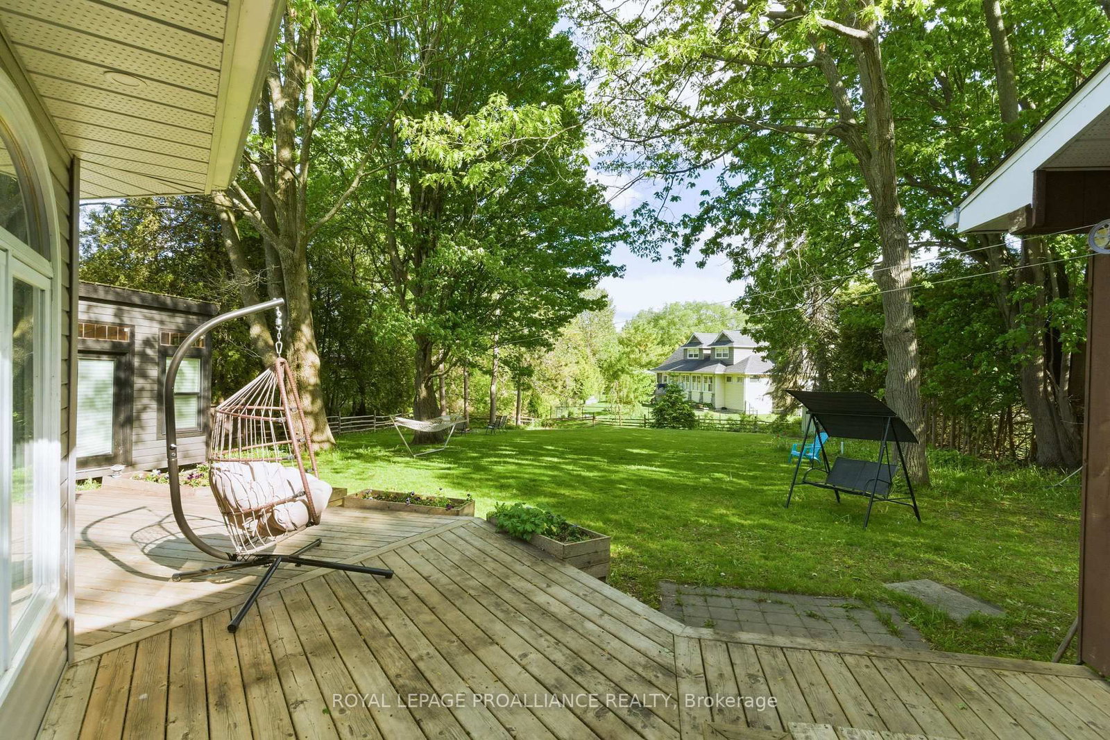 1379 County Road 2 Road W • Elizabethtown-Kitley, ON photo 32