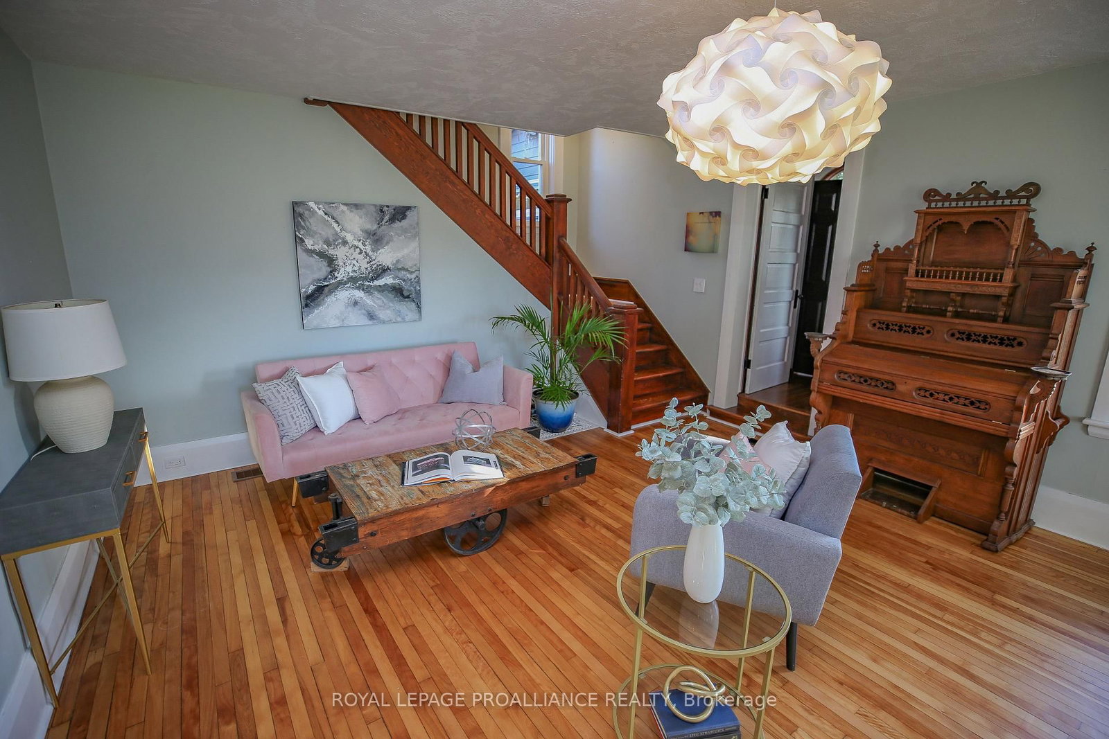 1379 County Road 2 Road W • Elizabethtown-Kitley, ON photo 6