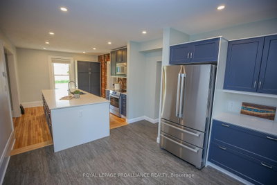 1379 County Road 2 Road W • Elizabethtown-Kitley, ON photo 9