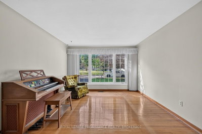 15 Hampstead • Kingston, ON photo 4