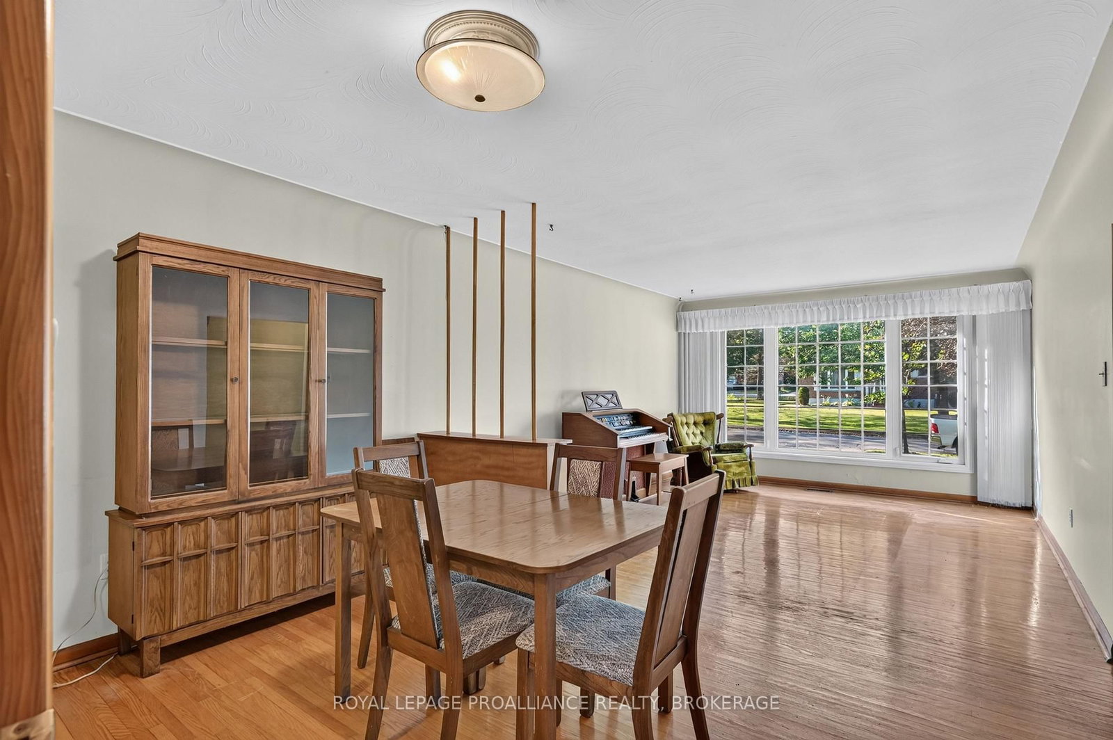 15 Hampstead • Kingston, ON photo 5