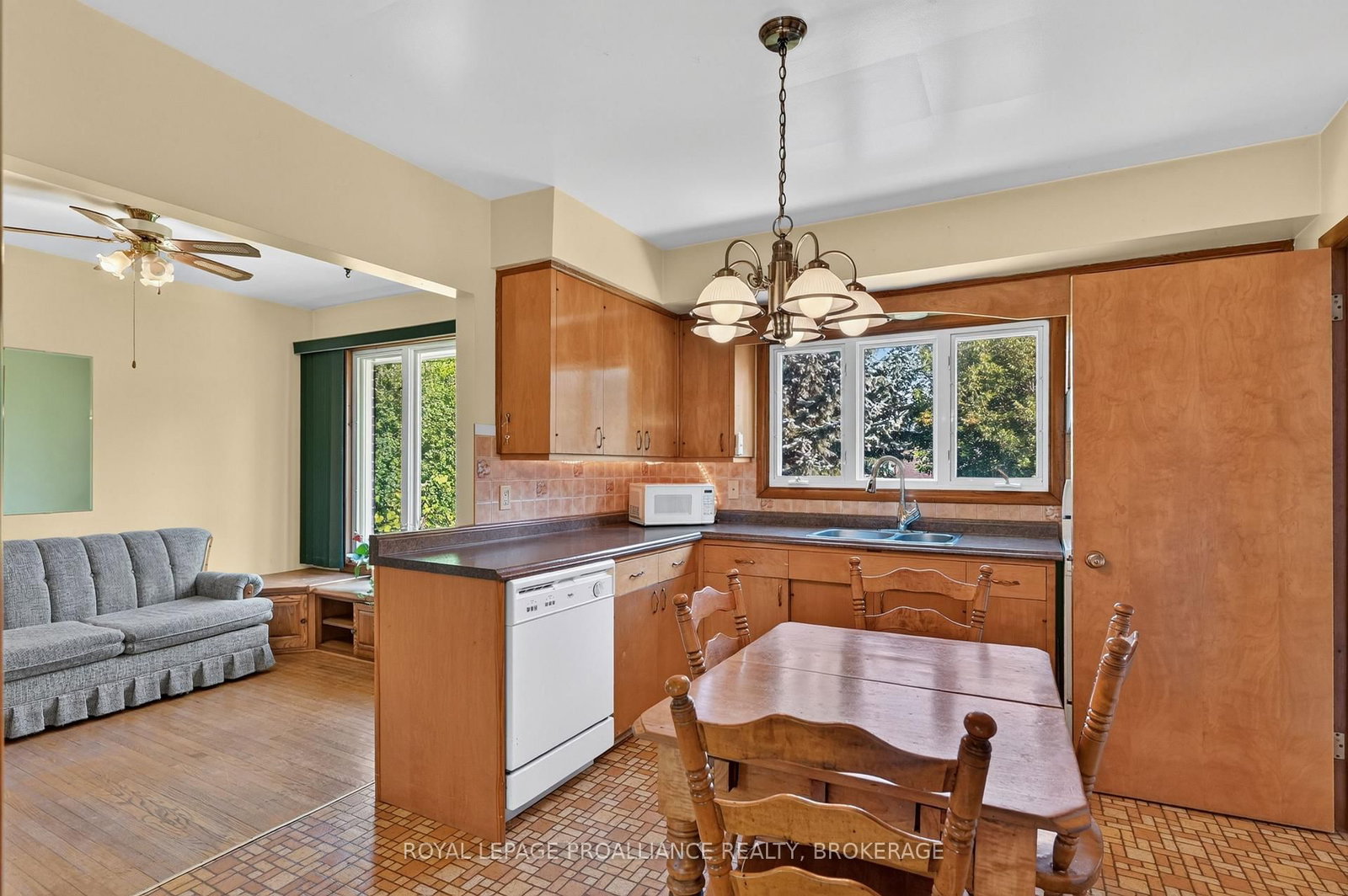 15 Hampstead • Kingston, ON photo 9