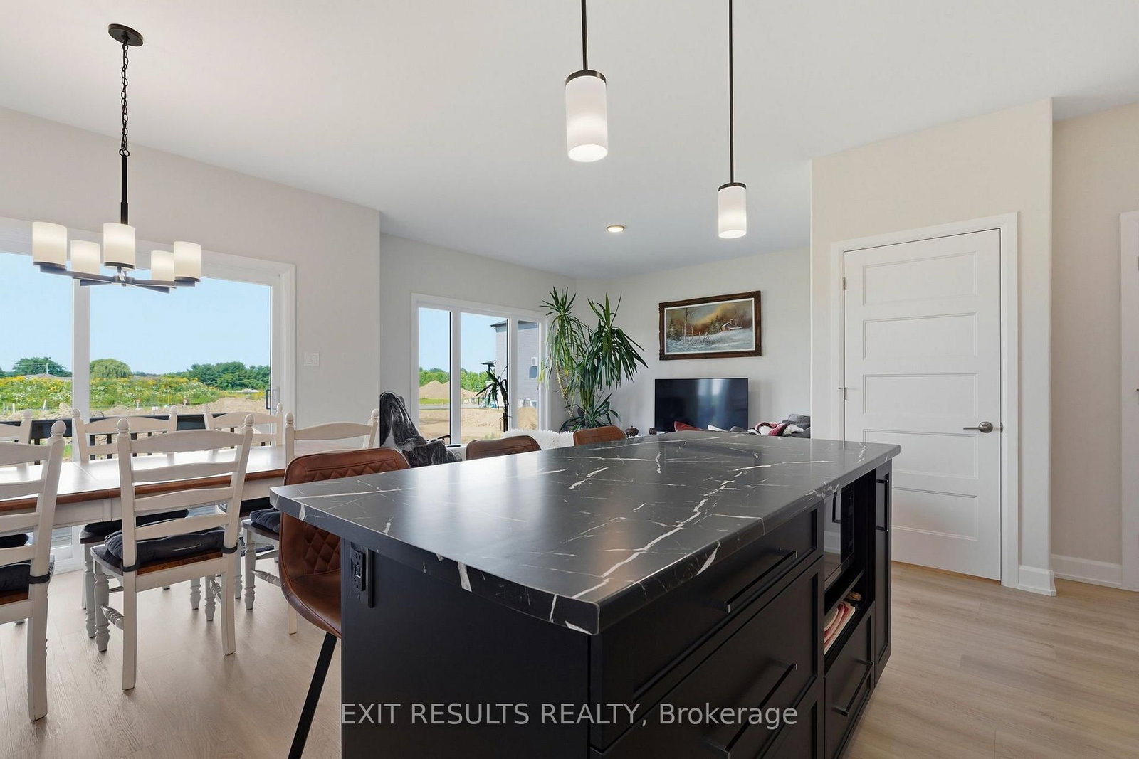 1213 Montblanc Crescent • Russell, ON photo 6