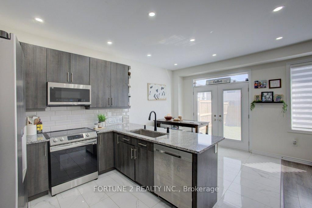 22 DASS Drive W • Centre Wellington, ON photo 7