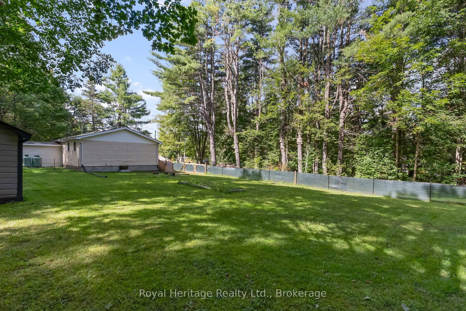 14 Morrison Street • Kawartha Lakes, ON photo 4