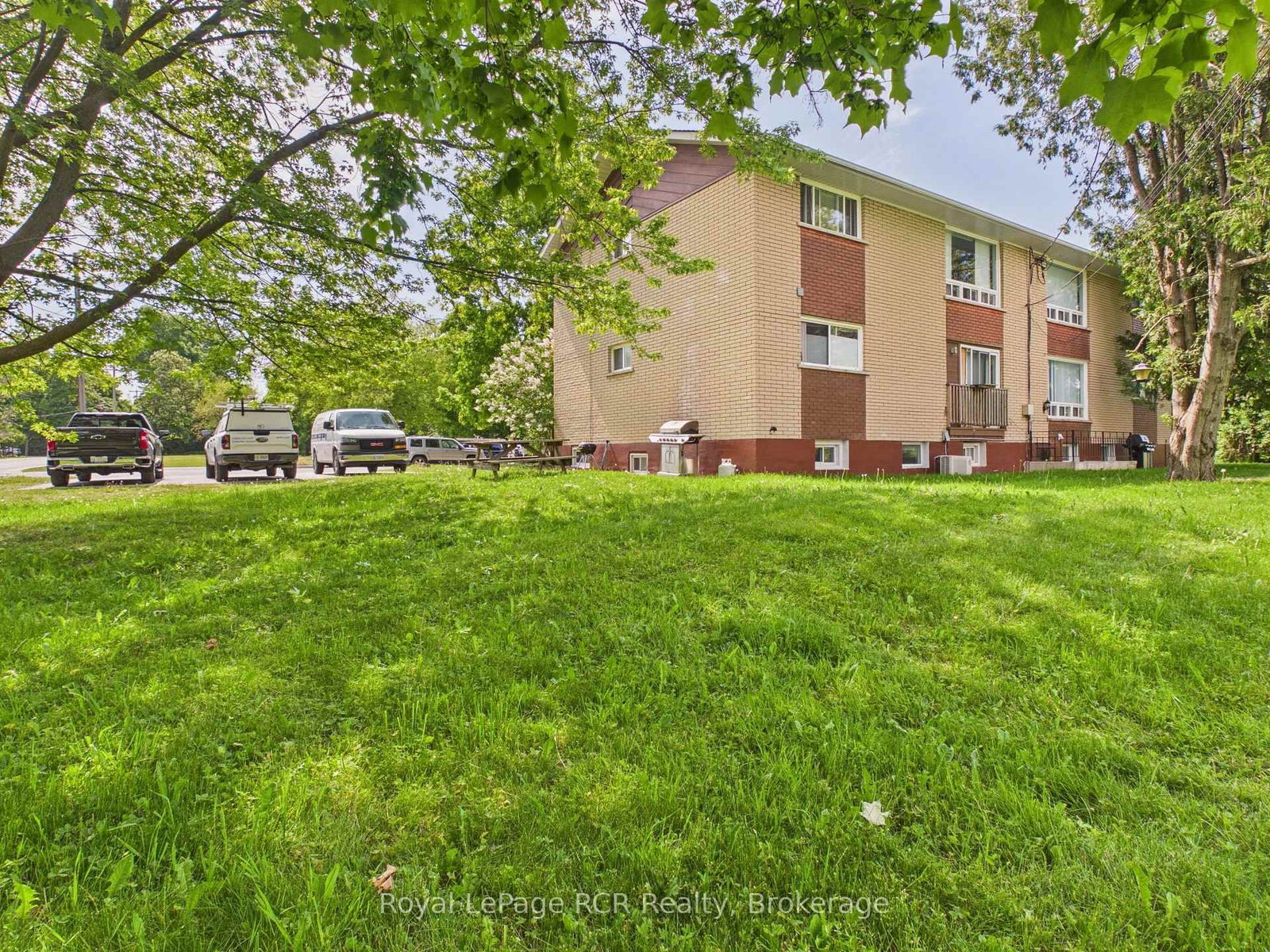 67 King Street • Kincardine, ON photo 10
