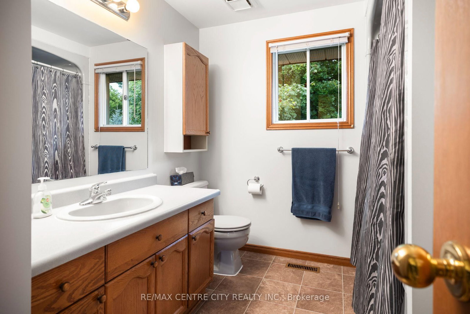 334 Canterbury Place • Central Elgin, ON photo 18