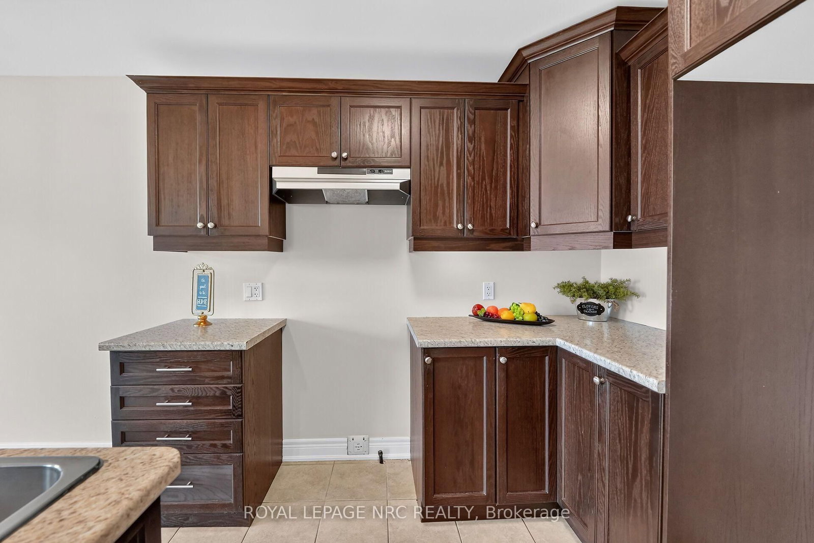 456 DAYTONA Drive • Fort Erie, ON photo 12