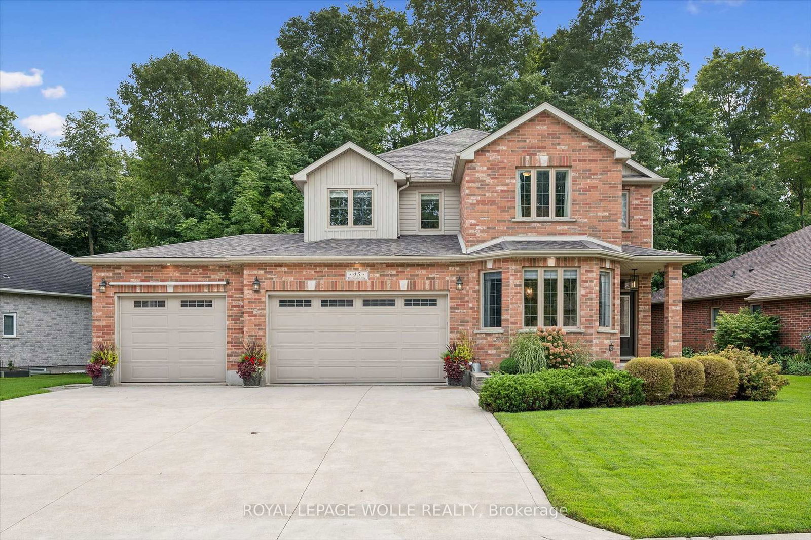 45 Welwood Avenue • Wellesley, ON photo 1