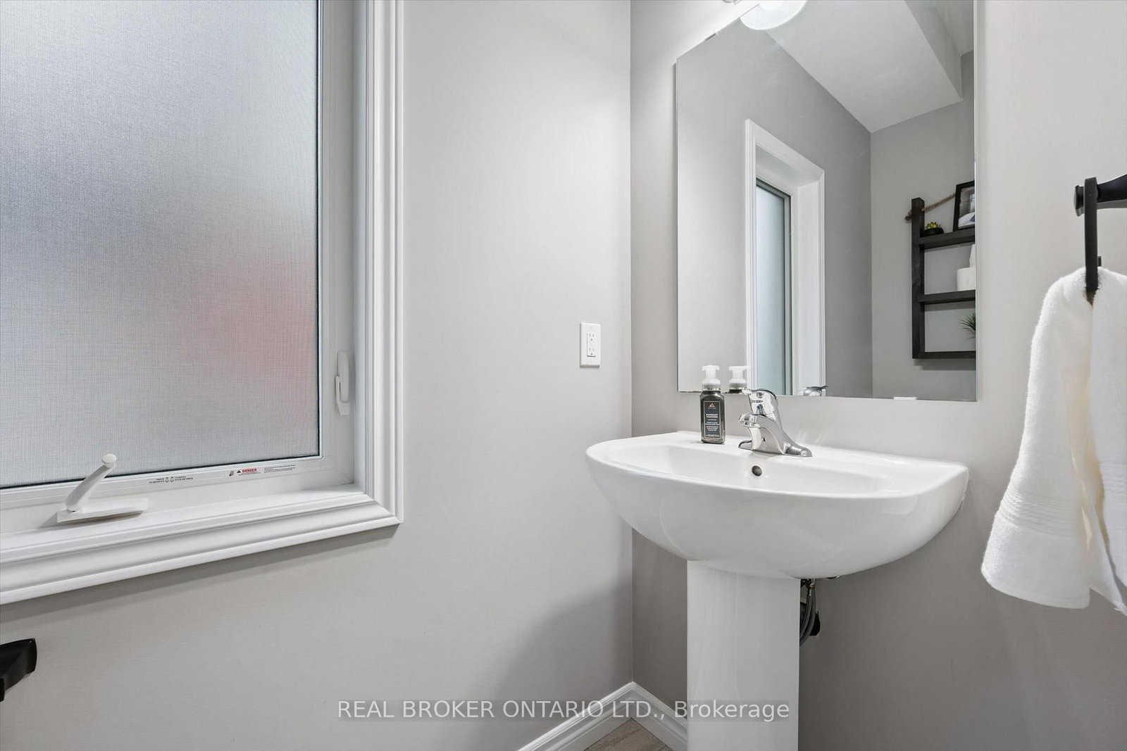 65 65 Miranda Path • Woolwich, ON photo 12