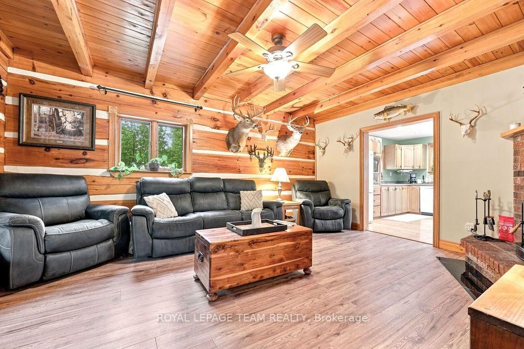 2193 Foymount Road • Eganville, ON photo 11