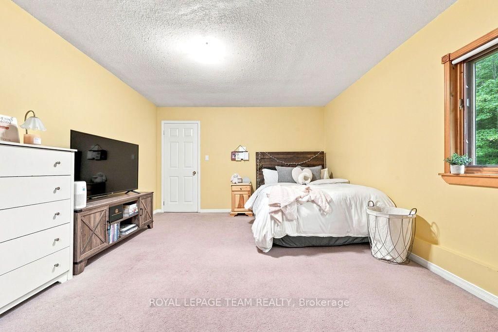 2193 Foymount Road • Eganville, ON photo 29