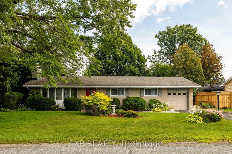 61 Ridgefield Crescent