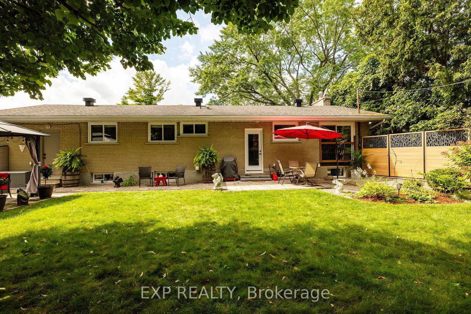 61 Ridgefield Crescent • Ottawa, ON photo 33