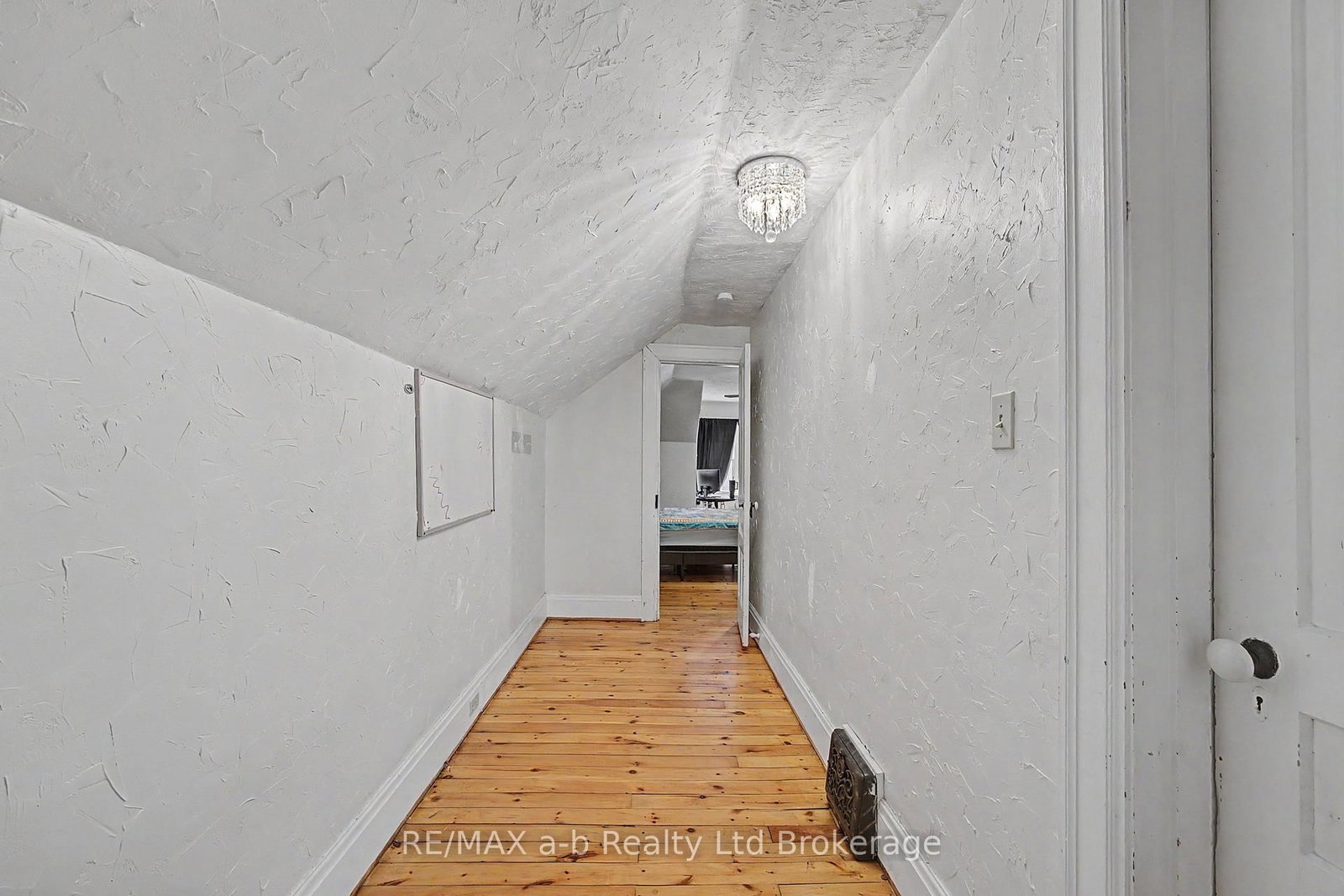 225 Graham Street • Woodstock, ON photo 20