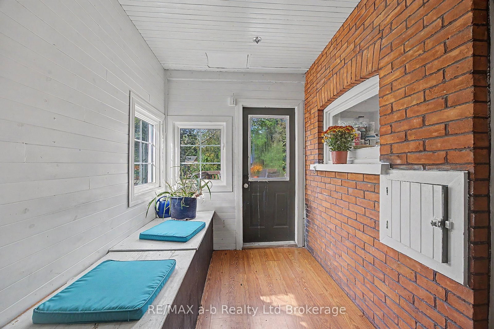 225 Graham Street • Woodstock, ON photo 8