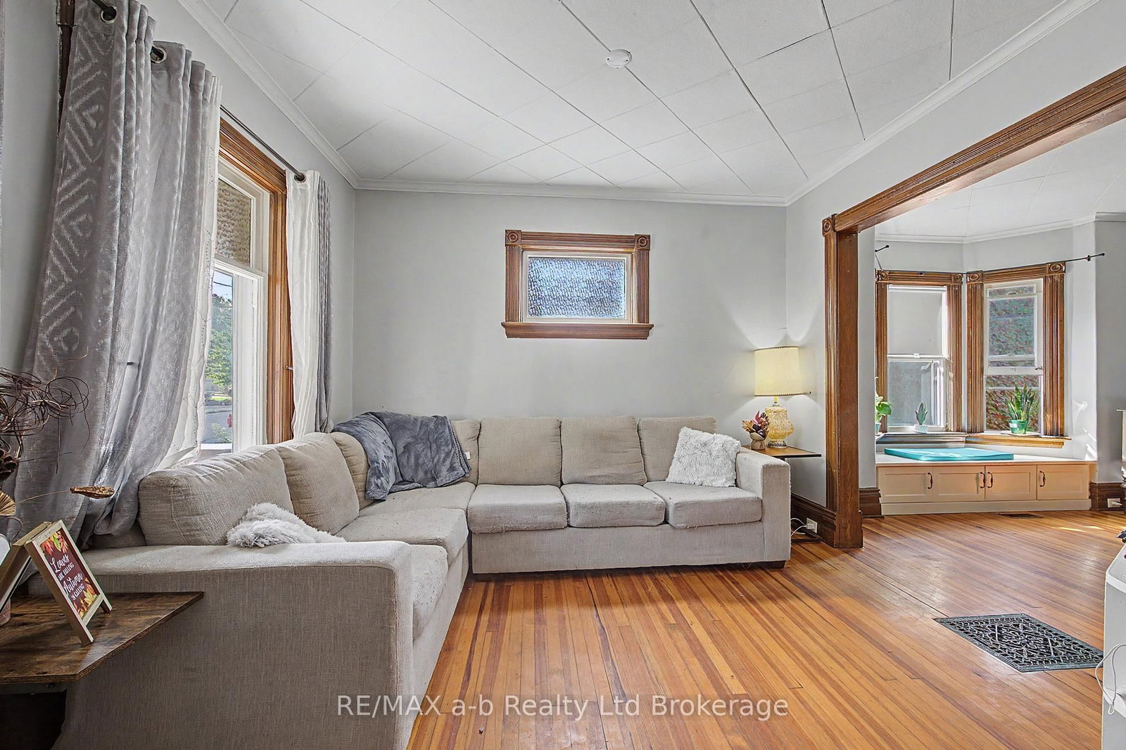 225 Graham Street • Woodstock, ON photo 9