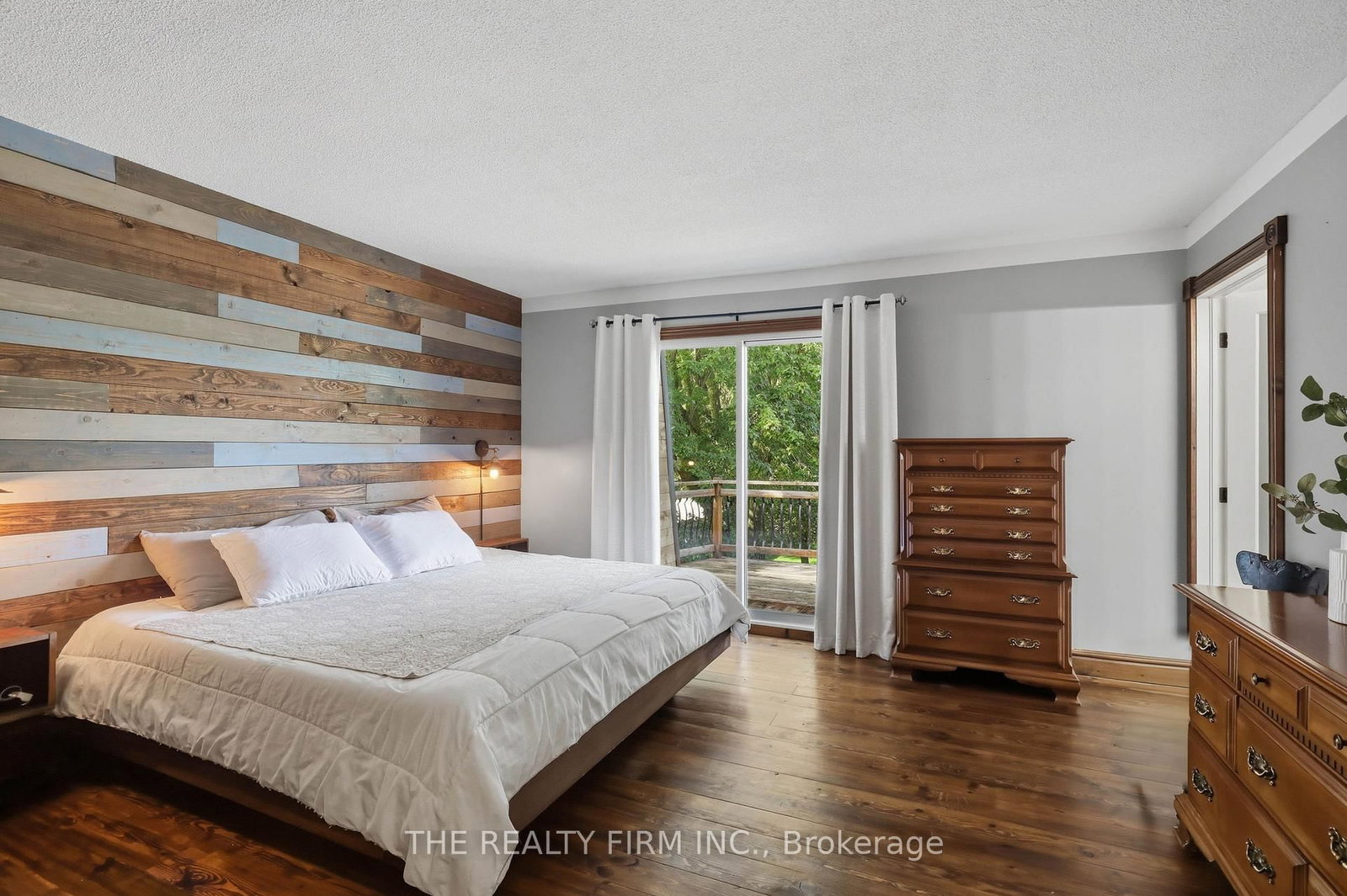 1 Hueston Drive • Thames Centre, ON photo 15