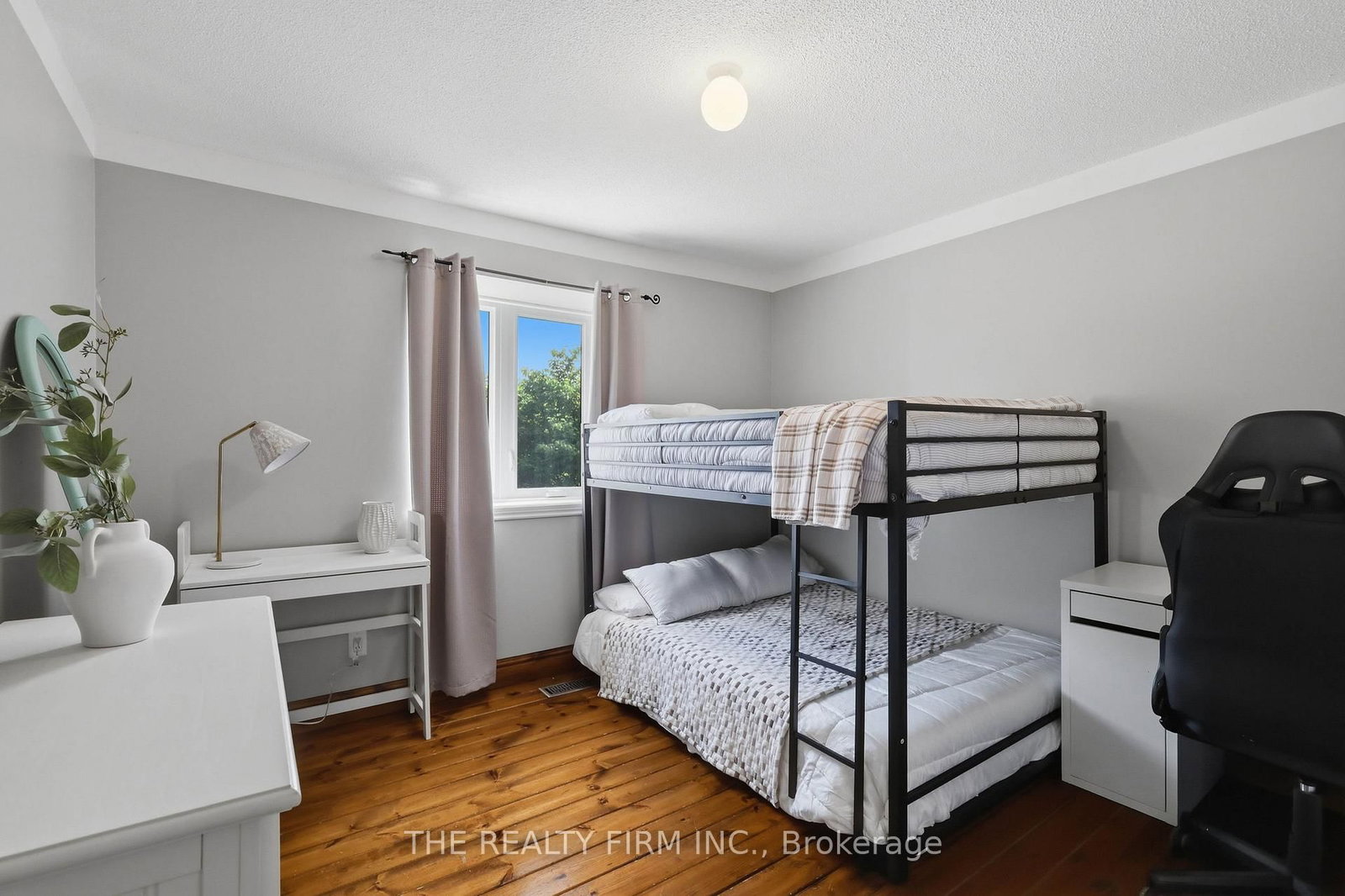 1 Hueston Drive • Thames Centre, ON photo 18