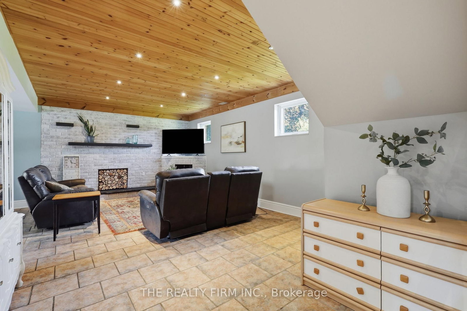 1 Hueston Drive • Thames Centre, ON photo 21