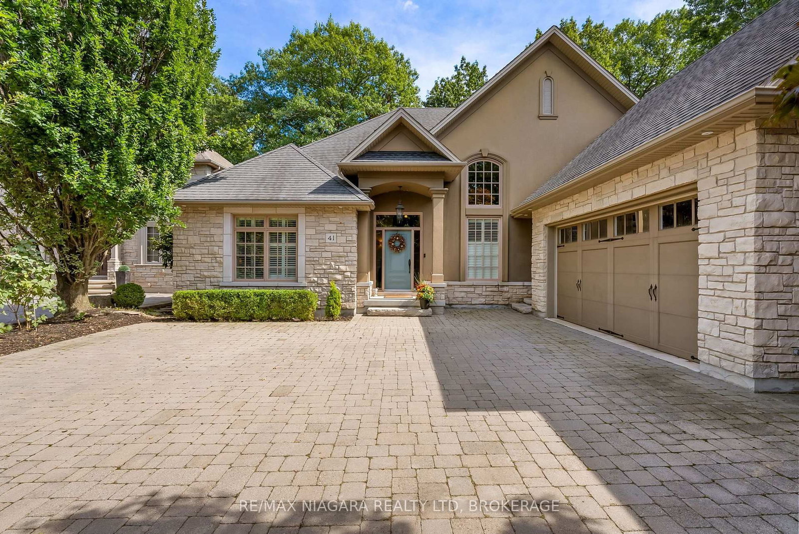 41 Sculler's Way • St. Catharines, ON photo 2