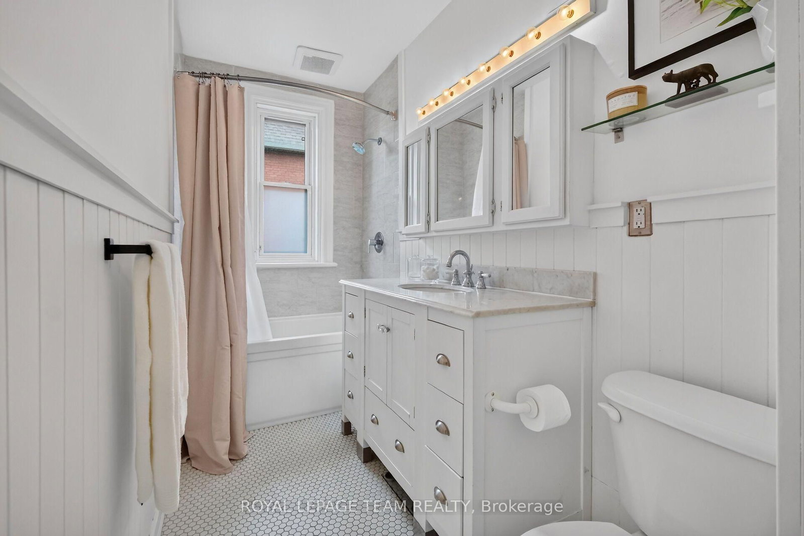103 Rochester St, Ottawa, view 22
