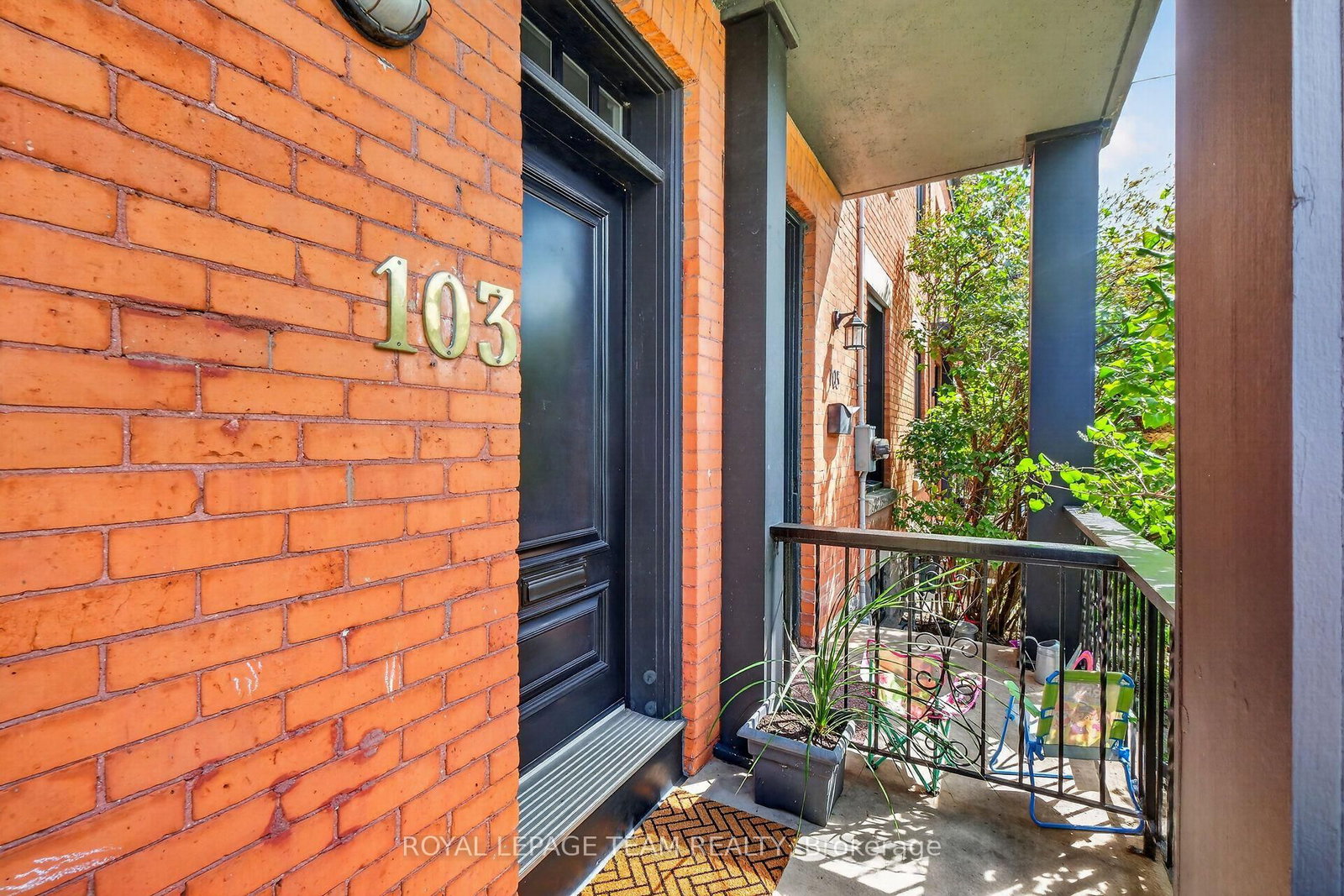 103 Rochester St, Ottawa, view 3