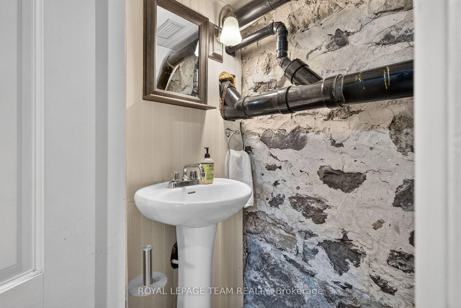 103 Rochester St, Ottawa, view 31