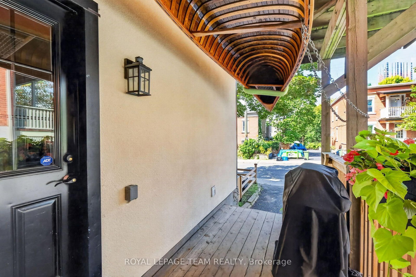 103 Rochester St, Ottawa, view 32