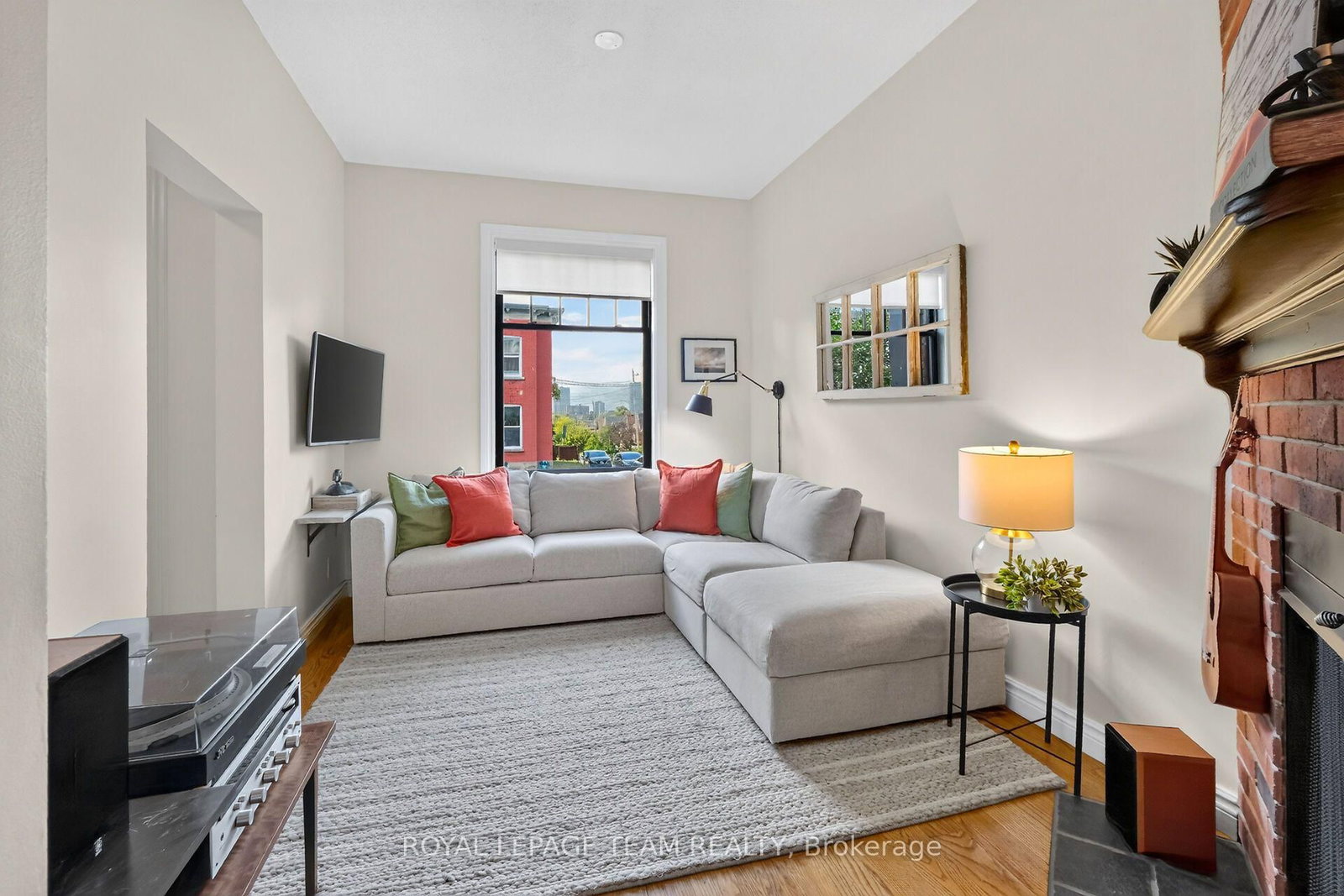 103 Rochester St, Ottawa, view 6
