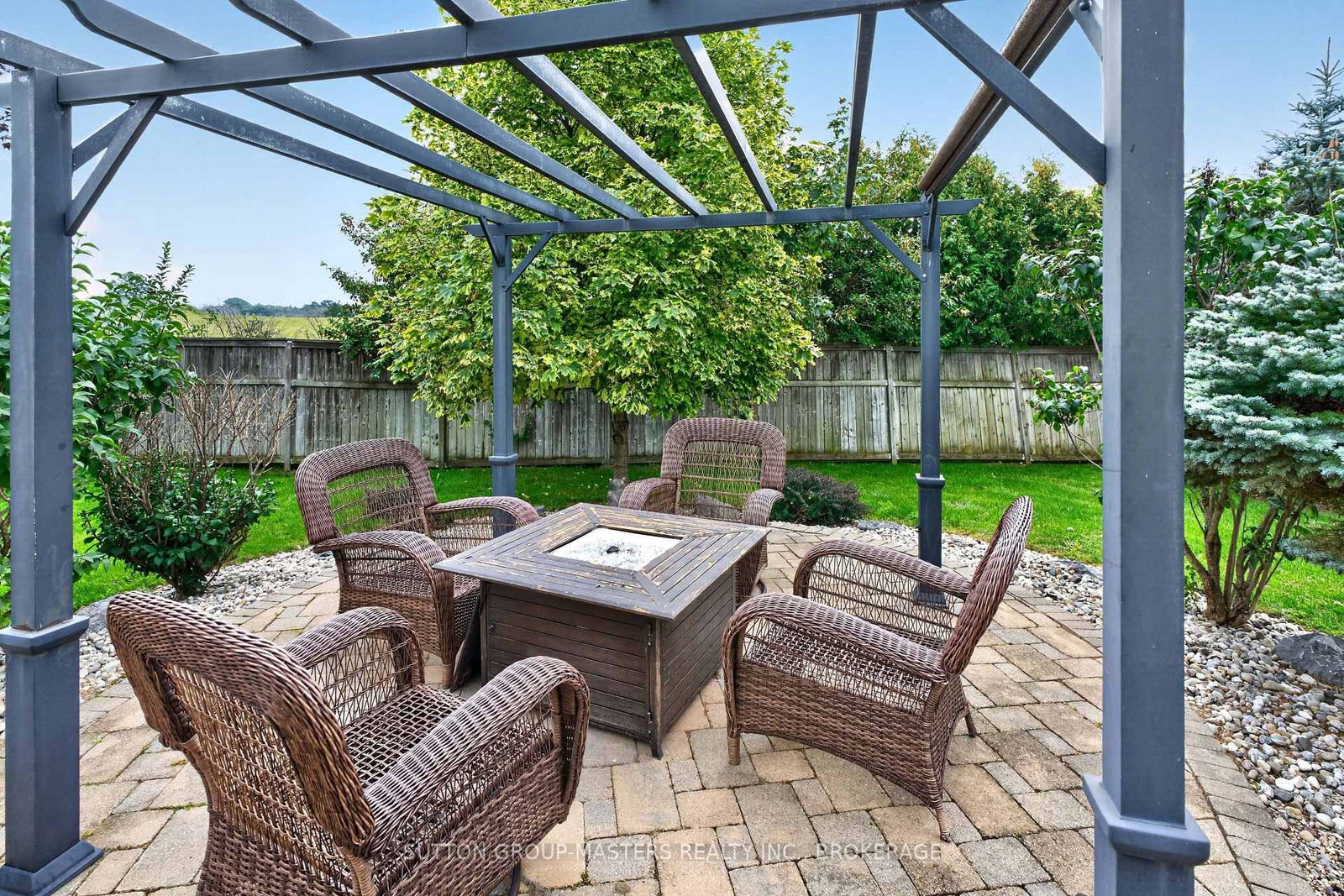 100 Britannia Crescent • Bath, ON photo 4