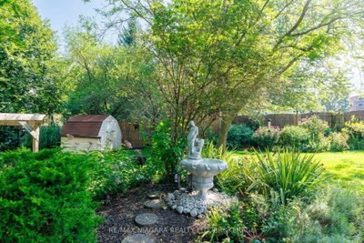 6329 Goodsir Crescent • Niagara Falls, ON photo 4