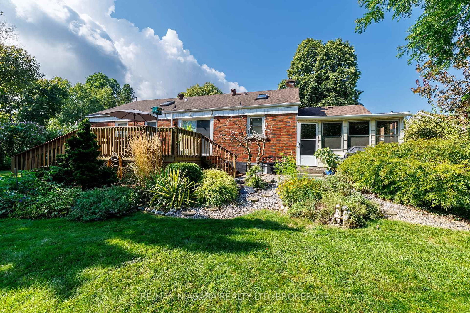 6329 Goodsir Crescent • Niagara Falls, ON photo 40