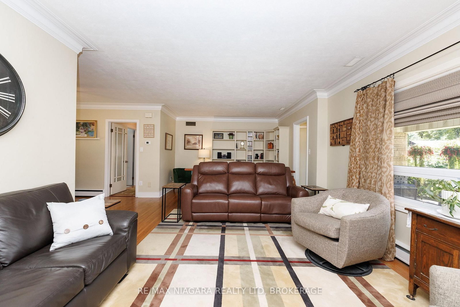 6329 Goodsir Crescent • Niagara Falls, ON photo 9