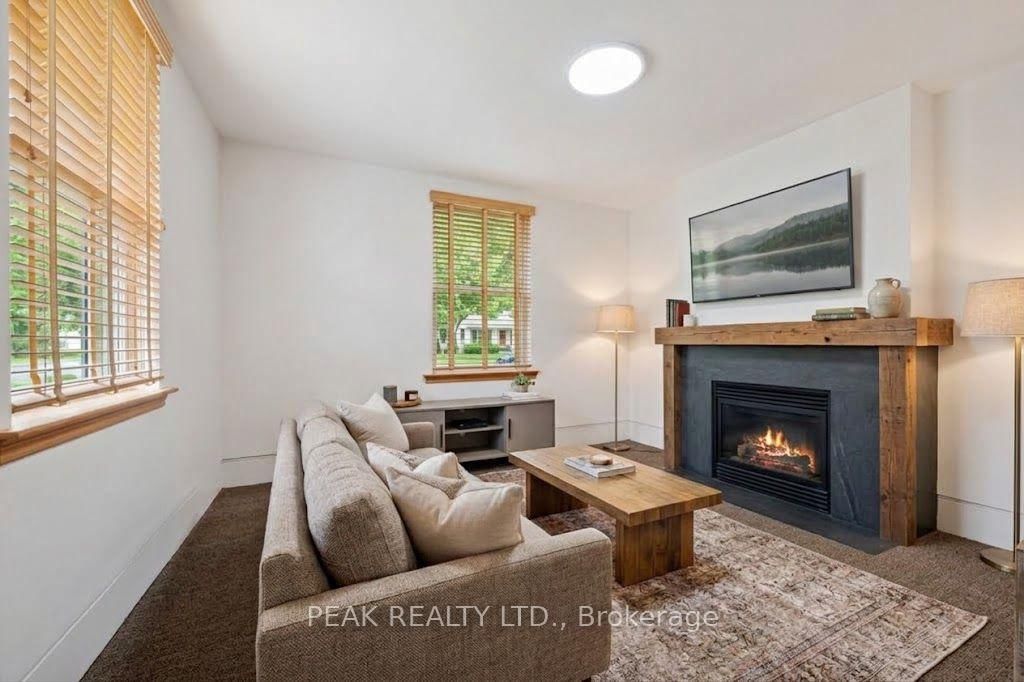 344 Queen Street W • Cambridge, ON photo 8