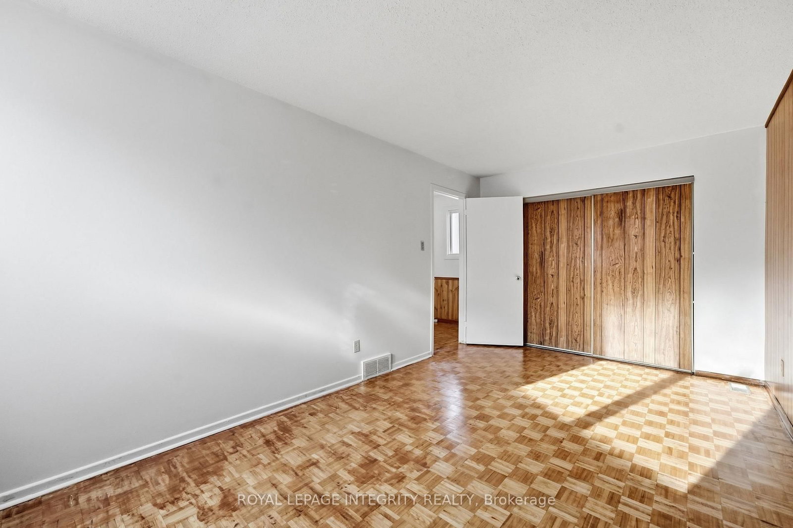 2057 Jasmine Crescent • #30 • Ottawa, ON photo 18