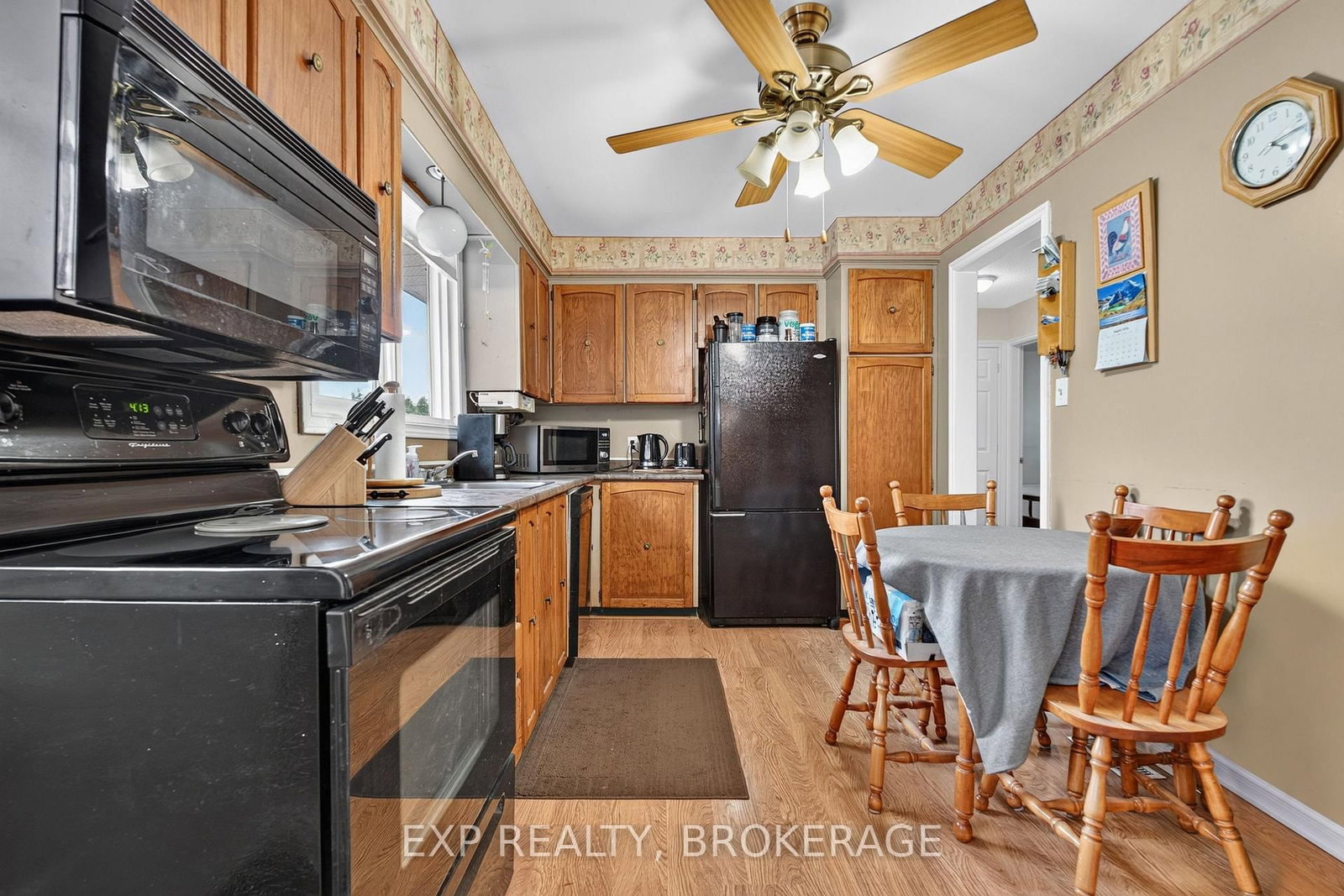 2016 COLE HILL Road • Kingston, ON photo 11