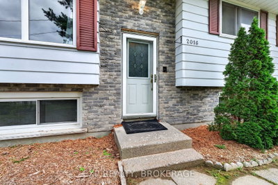 2016 COLE HILL Road • Kingston, ON photo 2