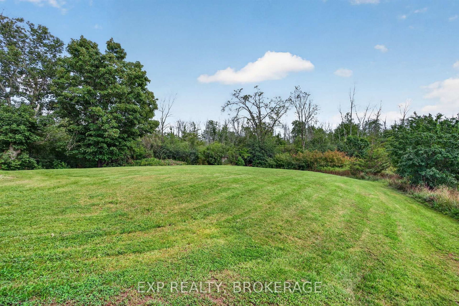 2016 COLE HILL Road • Kingston, ON photo 32