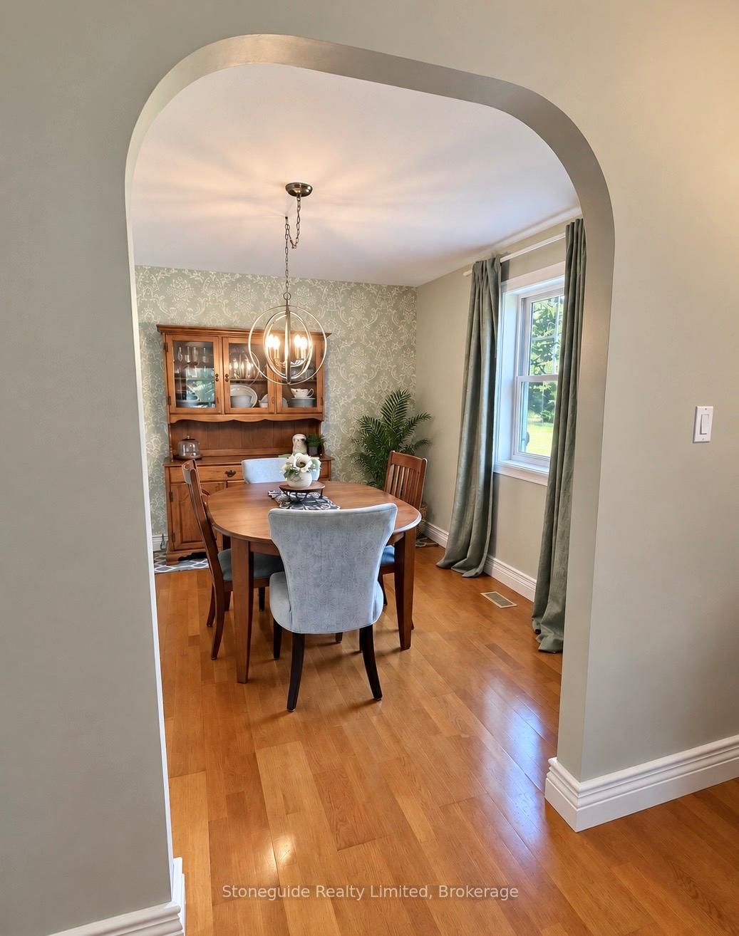 1611 Parkhill Road W • Cavan Monaghan, ON photo 12