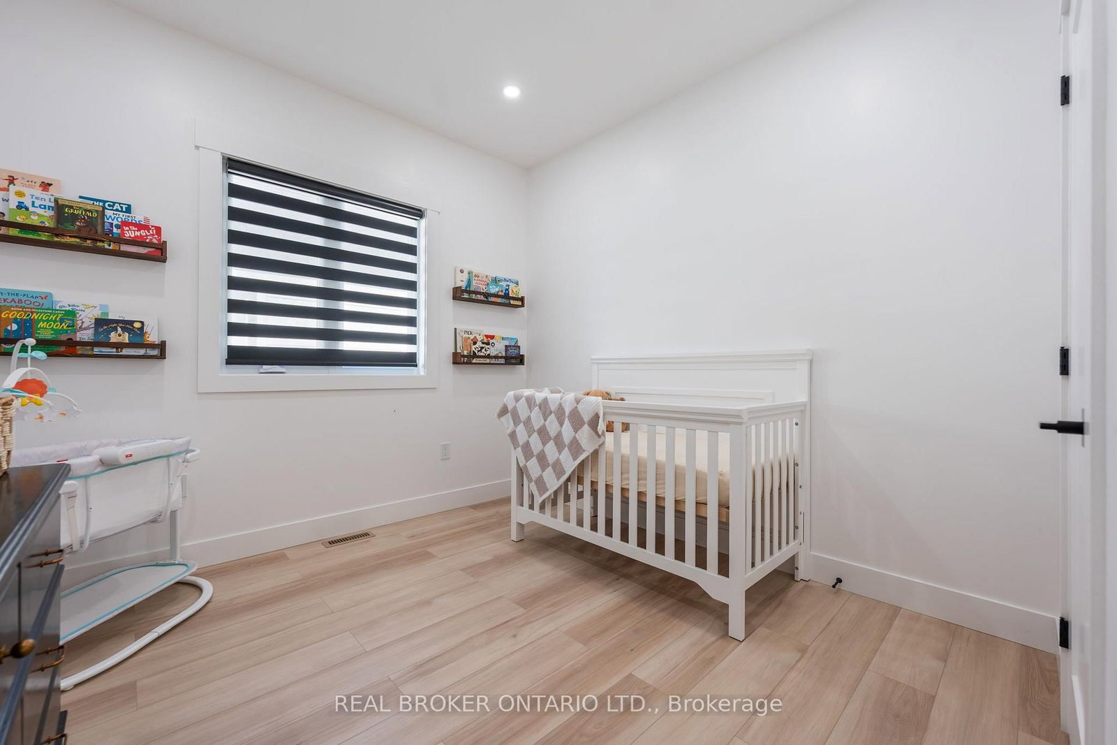 9 Macneil Court • Bayham, ON photo 19