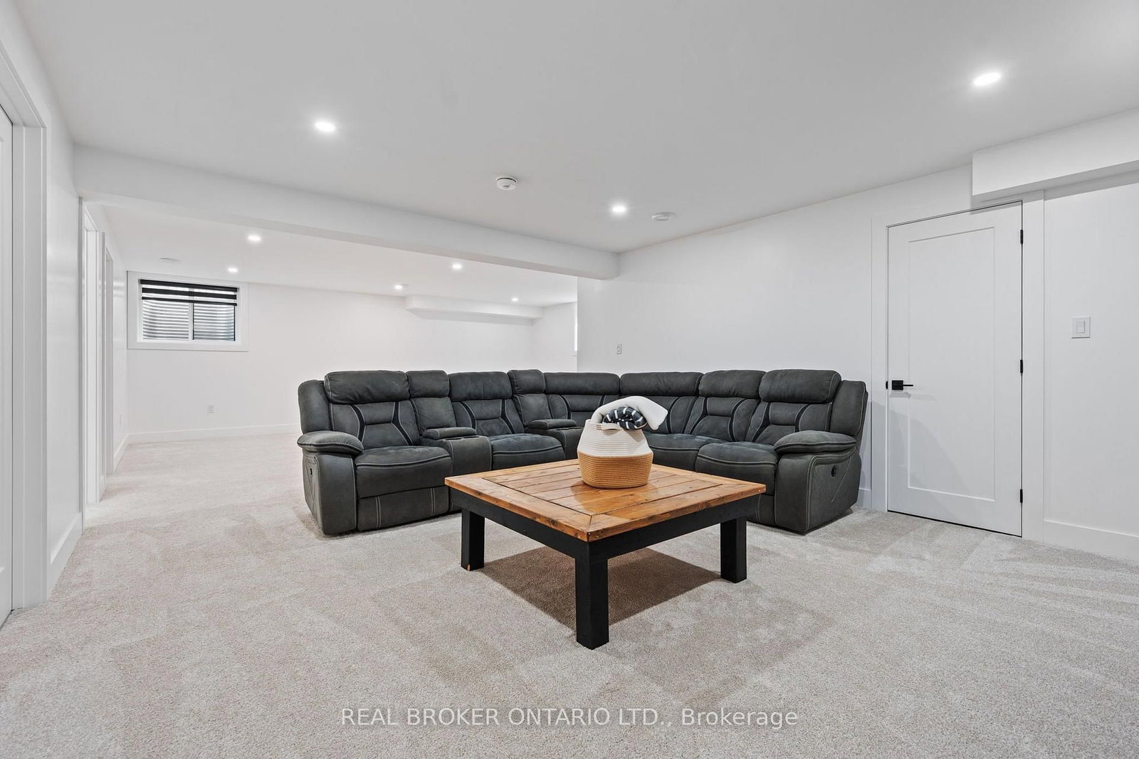 9 Macneil Court • Bayham, ON photo 24