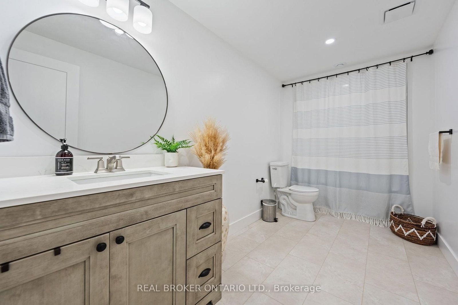 9 Macneil Court • Bayham, ON photo 29